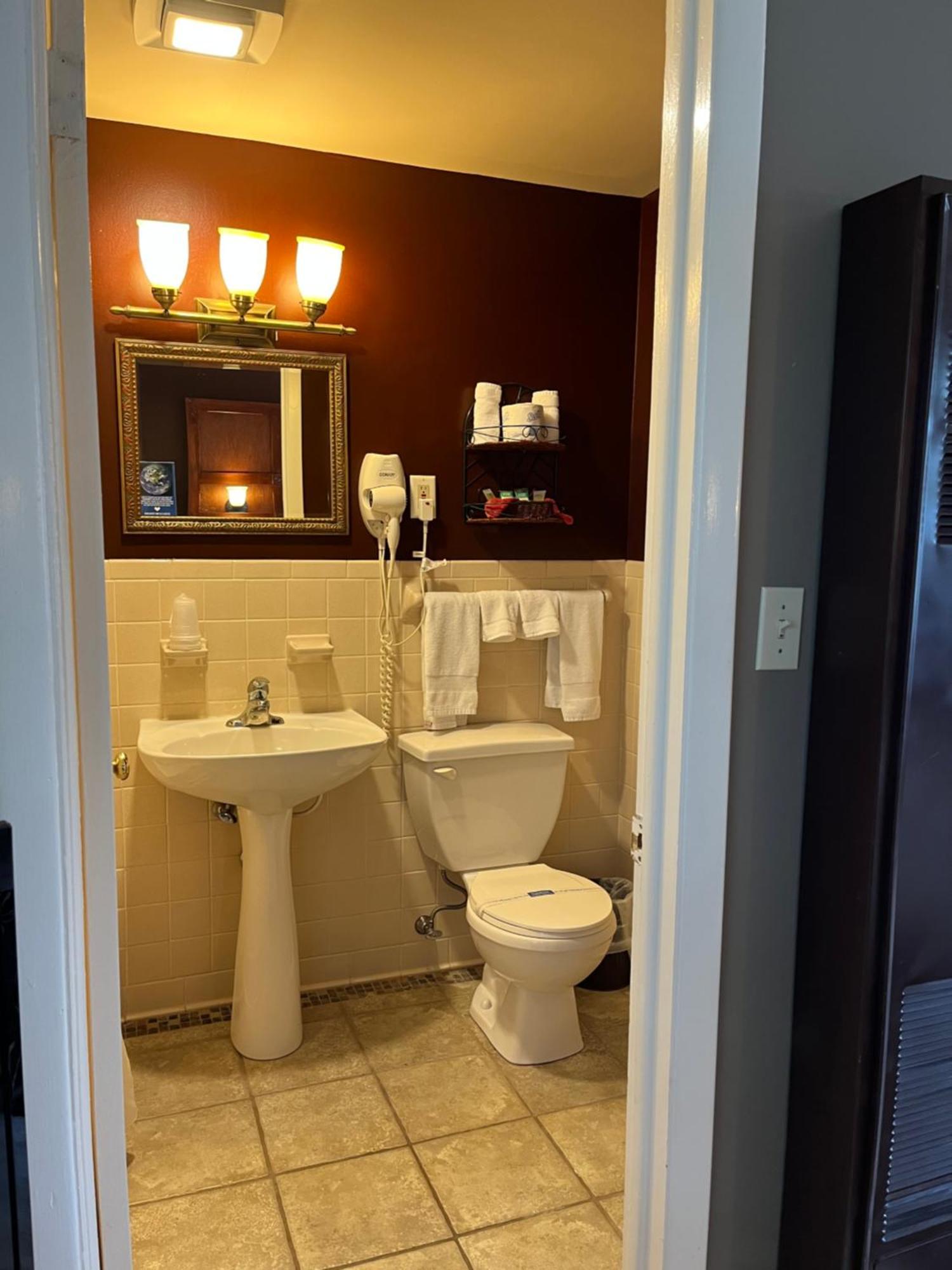 Vinehurst Inn & Suites 해먼즈포트 외부 사진