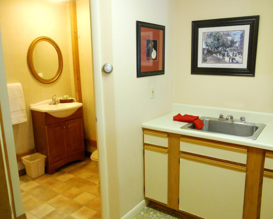 Vinehurst Inn & Suites 해먼즈포트 외부 사진